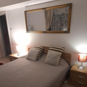 Гостиница Apartment River  Бакэу 